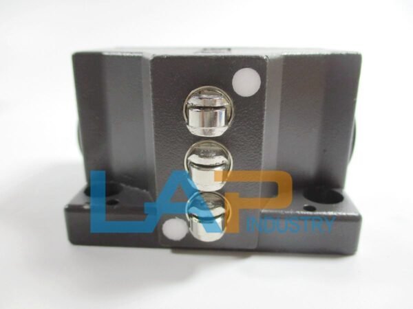NEW BALLUFF BNS0271 BNS819-B03-L12-61-12-10 Limit Switch - Image 3